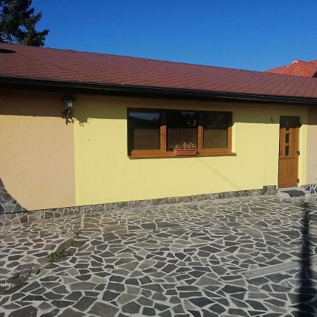 Вілла Utulny Domcek Privat Bedrich Попрад Екстер'єр фото